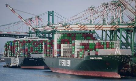 Global Supply Chain Problems Persist Thumbnail